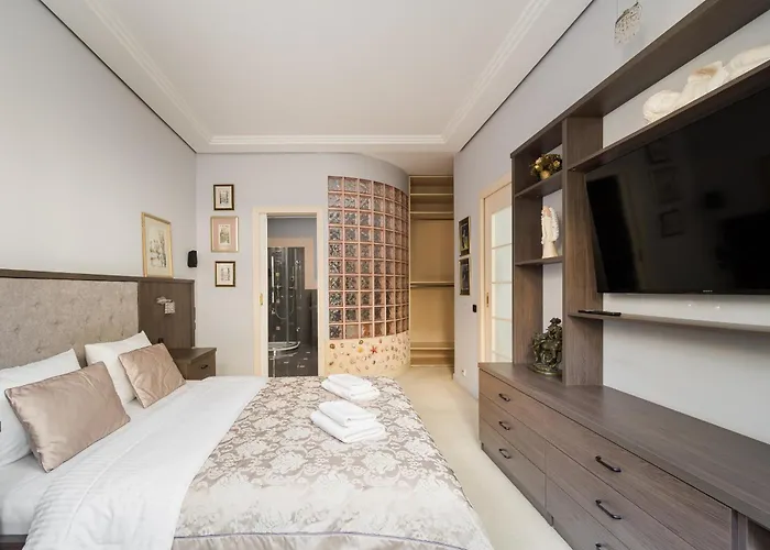 Royal Wilanow Spacious Apartment