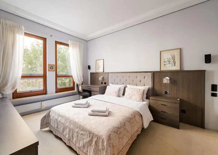 Royal Wilanow Spacious Apartment