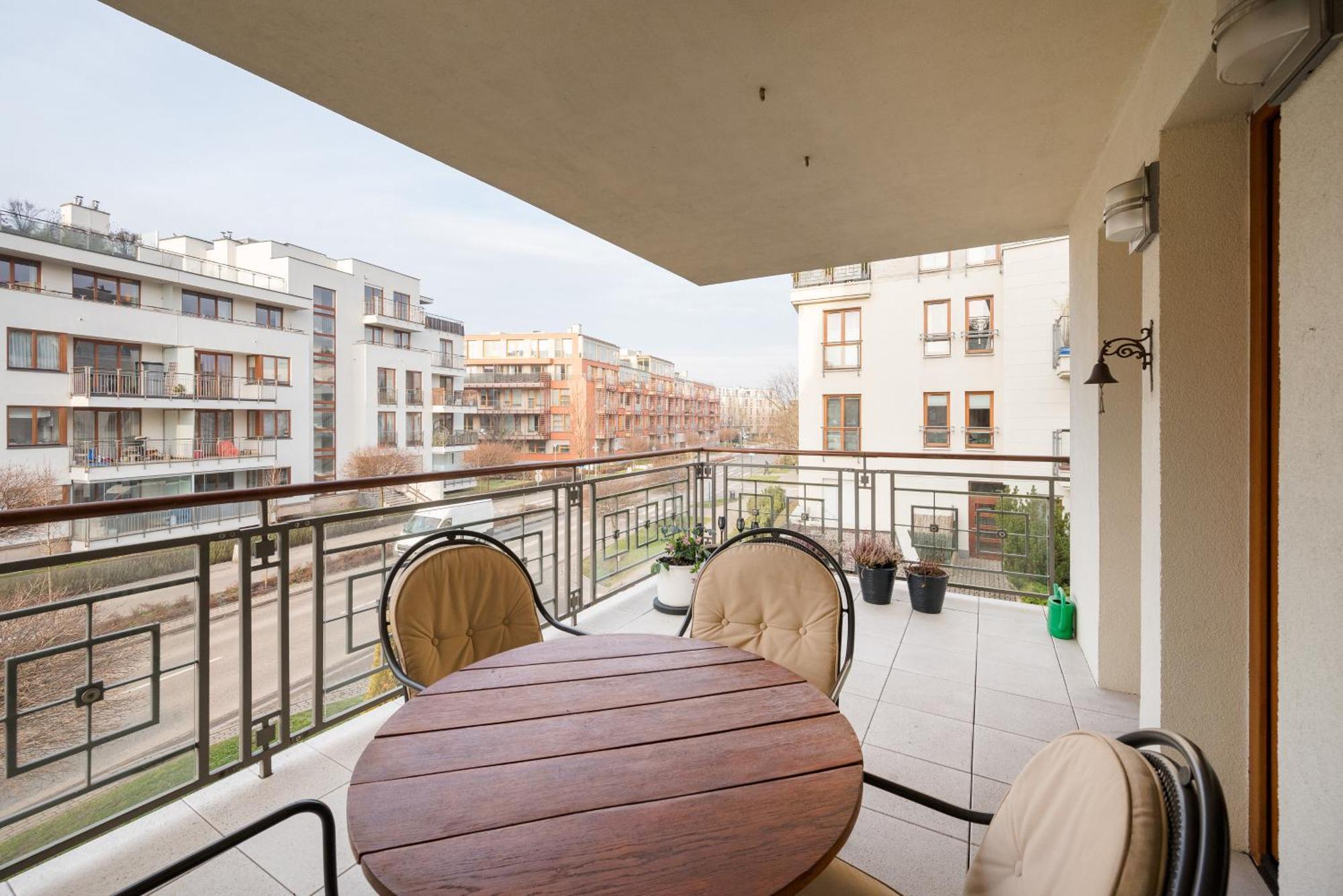 Royal Wilanow Spacious Apartment