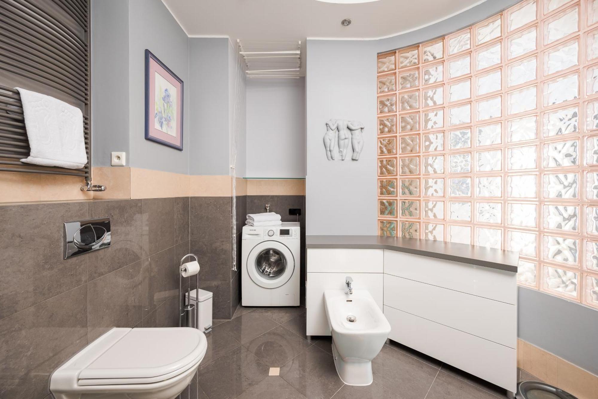 Royal Wilanow Spacious Apartment Warsaw